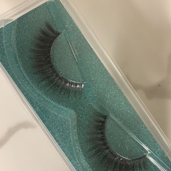 Lash bundle - Picture 2 of 2